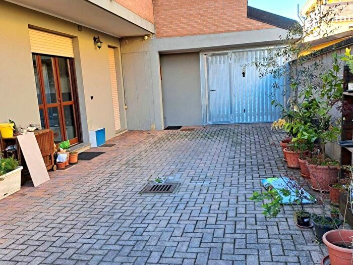 Appartamento trilocale in affitto in Via Sempione, Galliate