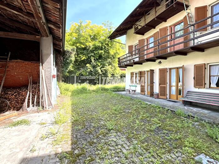 Casa con 6 locali in vendita in Via Vittorio Emanuele II, Vestigne'