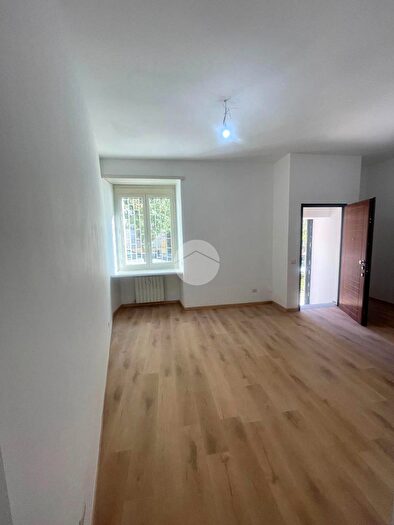 Appartamento trilocale in vendita in Via Cosseria, Roma