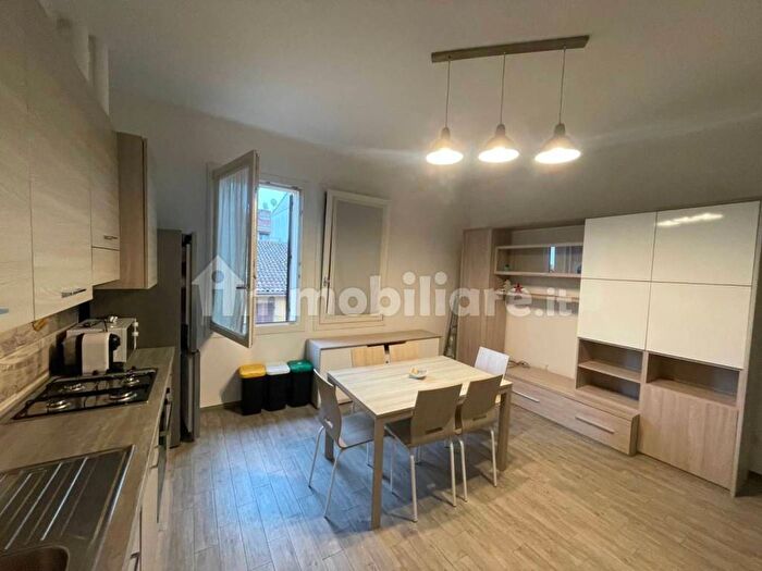 Appartamento trilocale in affitto in Via Guido Zucchini, Irnerio, Bologna