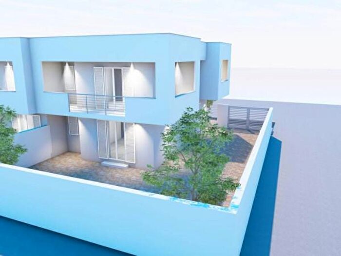 Casa quadrilocale in vendita in Via Madre Teresa di Calcutta, Parete