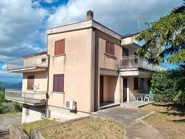 Casa con 5 locali in vendita in Caponi, Montemiletto
