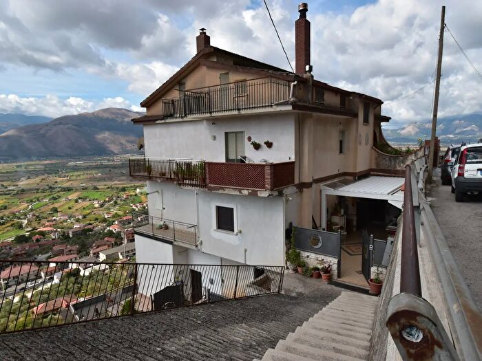 Appartamento quadrilocale in vendita in Via Alessandro Manzoni, Sala Consilina