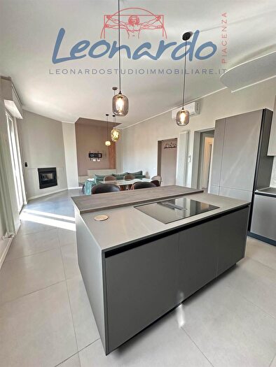 Appartamento trilocale in vendita in Piacenza