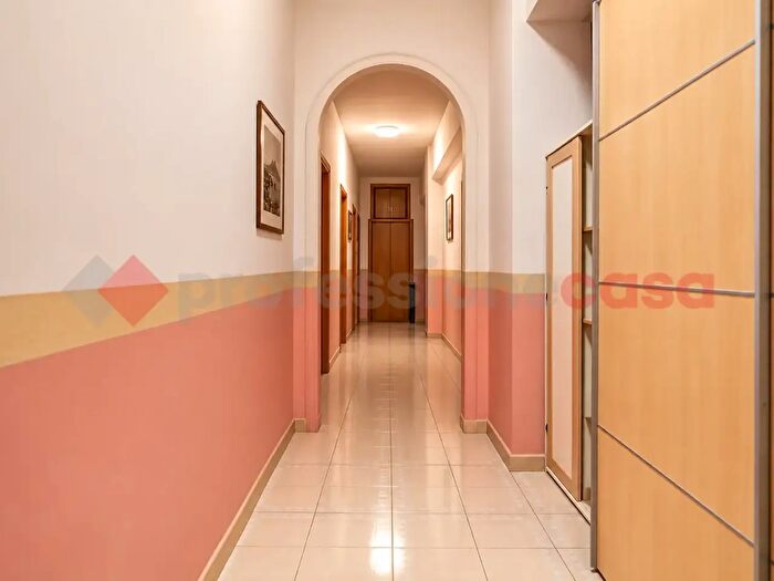 Appartamento trilocale in vendita in Via Libertà, Portici