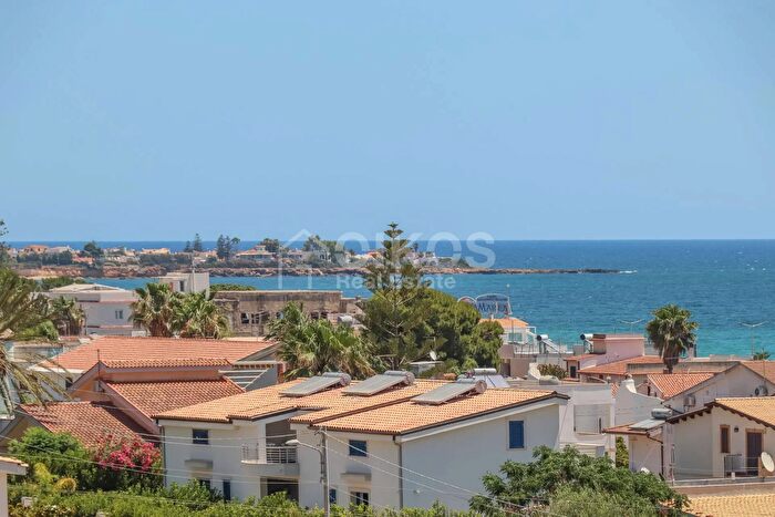 Appartamento quadrilocale in vendita in Lido di Noto SNC, Noto