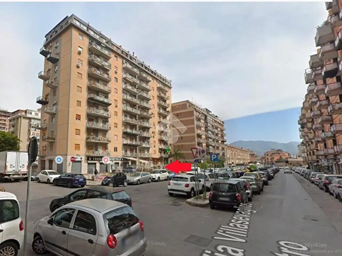 Appartamento quadrilocale in vendita in Via Don Orione, Palermo