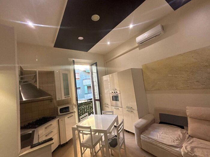 Appartamento trilocale in affitto in Via Louis Pasteur, Pasteur, Milano