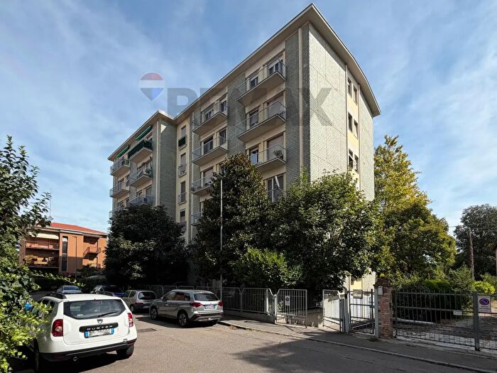 Appartamento trilocale in vendita in Via Giacomo Leopardi, Parma