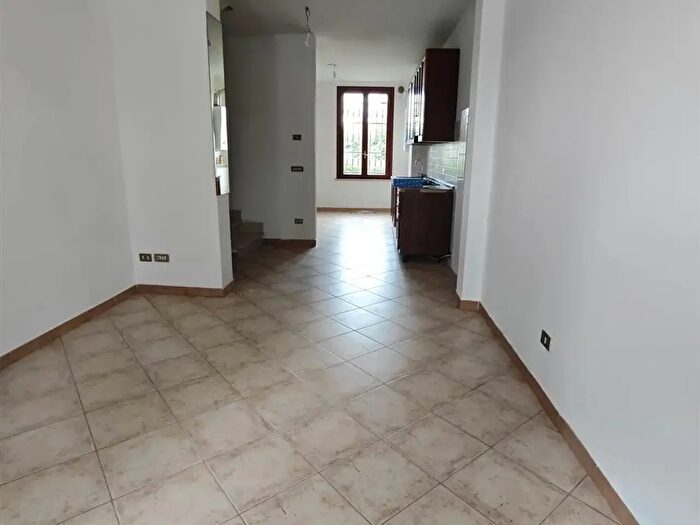 Casa con 8 locali in vendita in San Benedetto Po