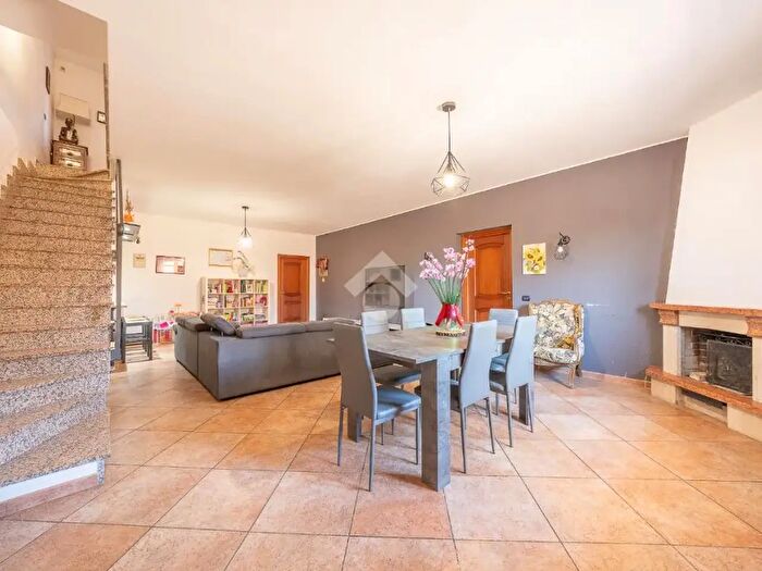 Casa con 5 locali in vendita in Via Riofreddo, Guidonia Montecelio