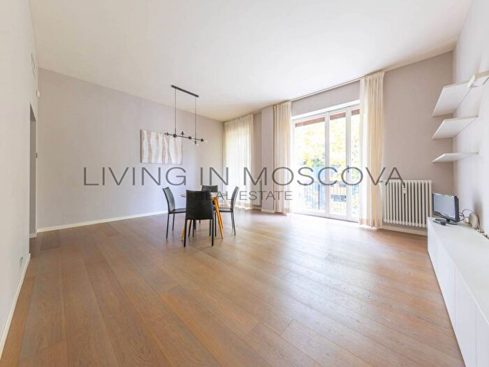 Appartamento trilocale in affitto in Via Anfiteatro, Lanza, Milano