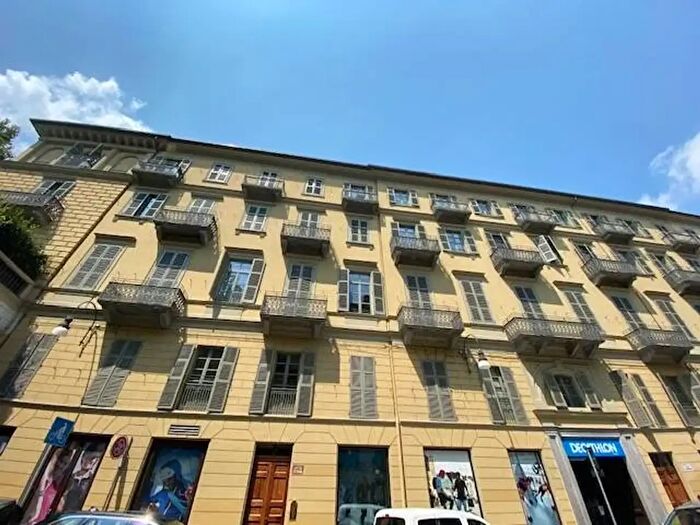 Appartamento monolocale in affitto in Via Lagrange, Torino