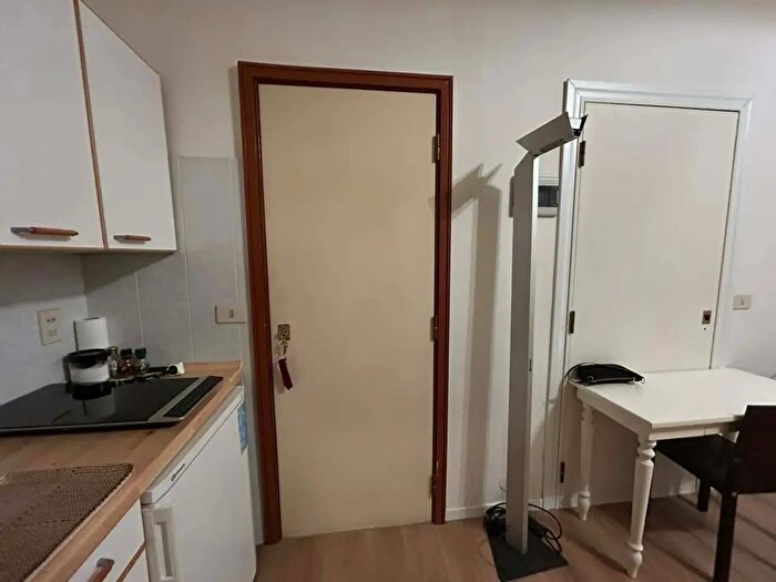 Appartamento monolocale in affitto in Via della Guastalla, Milano