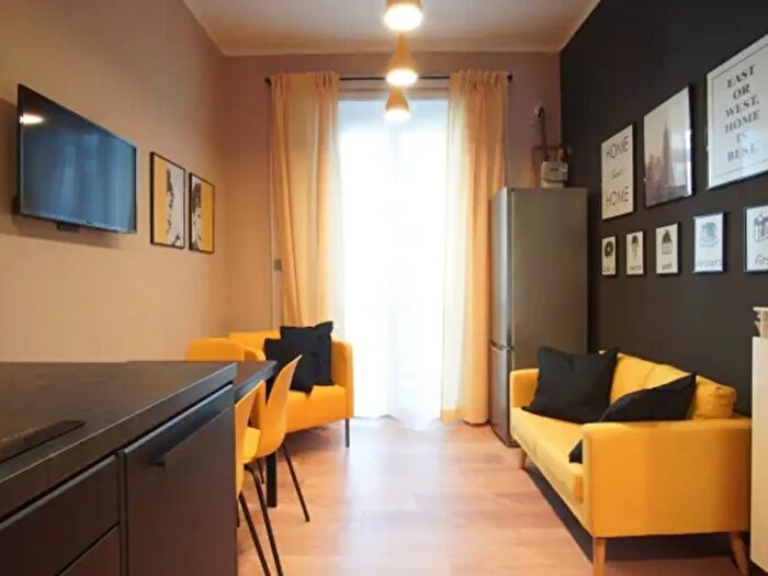 Appartamento trilocale in vendita in Via Isonzo, Torino