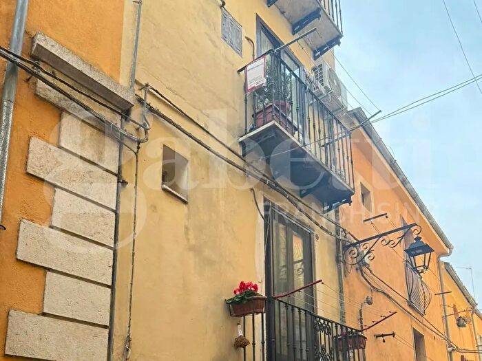 Appartamento trilocale in vendita in Via Plebiscito, Venafro