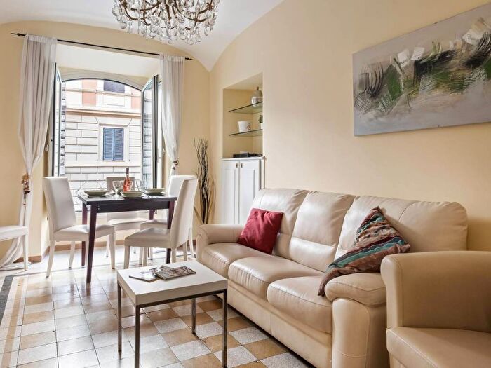 Appartamento quadrilocale in affitto in Via Merulana, Colle Oppio, Roma