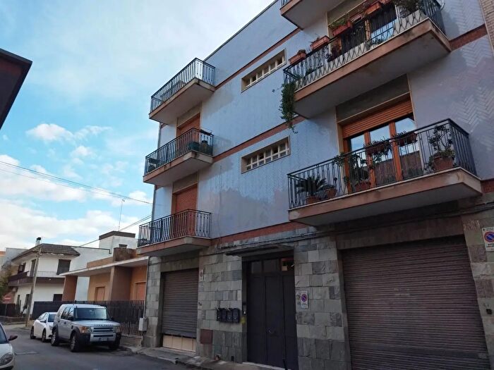 Appartamento con 6 locali in affitto in Via Castromediano, Galatina