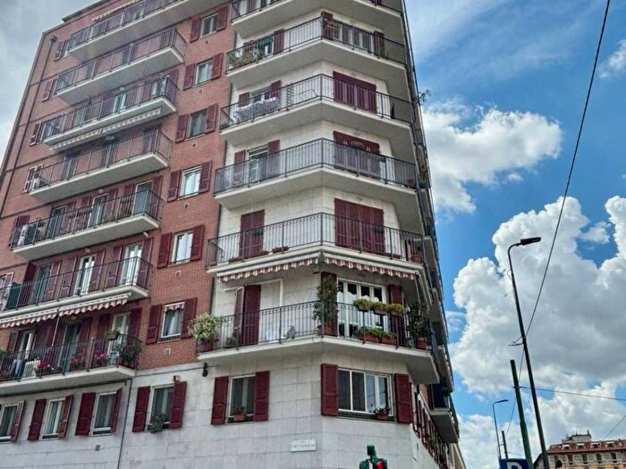 Appartamento bilocale in affitto in Via Tertulliano, Lodi Brenta, Milano