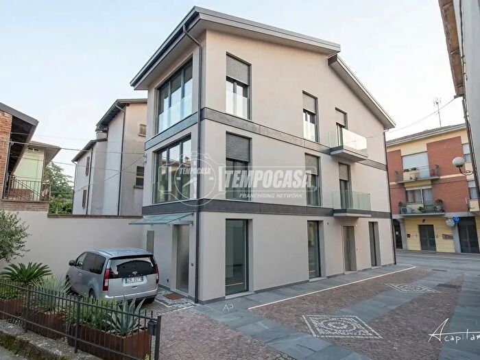 Appartamento con 5 locali in vendita in Via Bologna, Quattro Castella