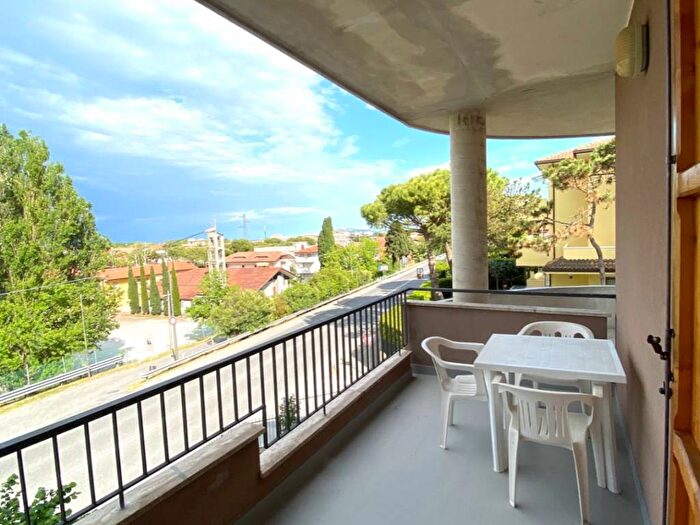 Appartamento trilocale in affitto in Viale Brindisi, Fontanelle, Riccione