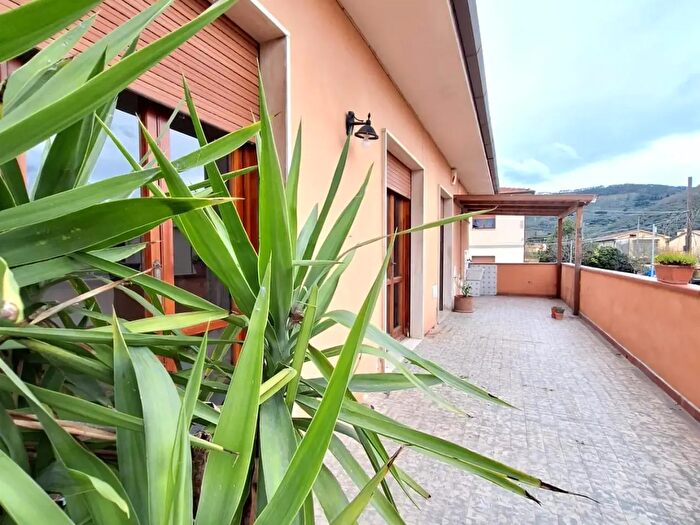 Appartamento con 5 locali in vendita in Vicopisano