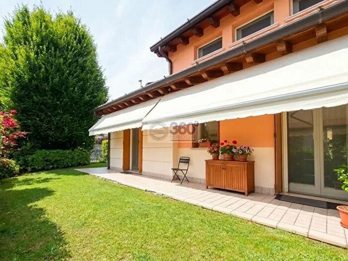 Casa con 5 locali in vendita in Via Camerate, Concesio