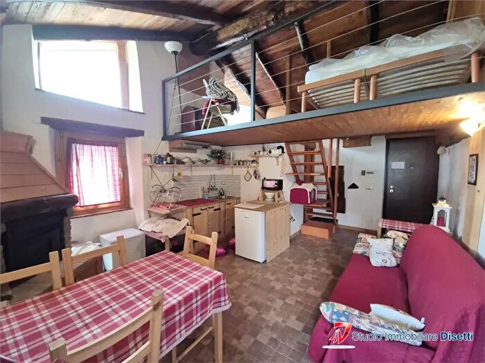 Appartamento bilocale in vendita in Via Nazio, Malonno