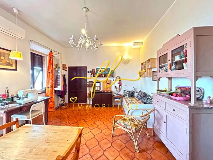 Appartamento trilocale in vendita in Capoliveri