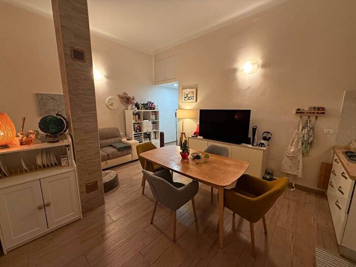 Appartamento bilocale in affitto in Via Tertulliano, Lodi Brenta, Milano