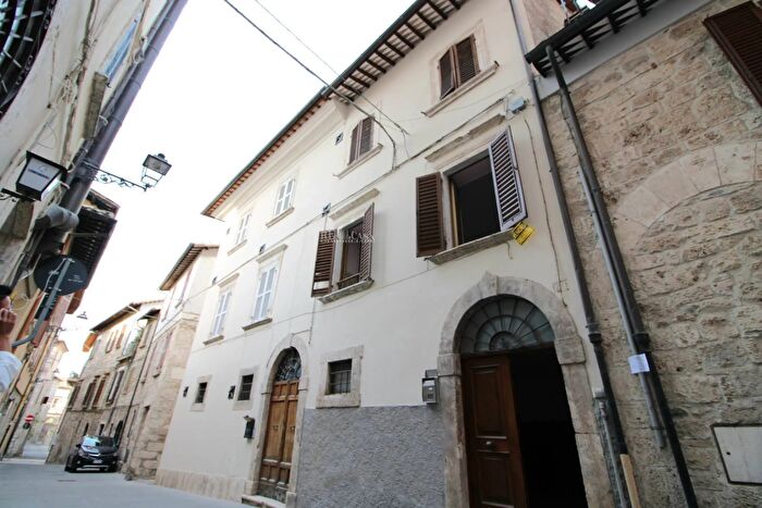 Casa trilocale in vendita in Ascoli Piceno