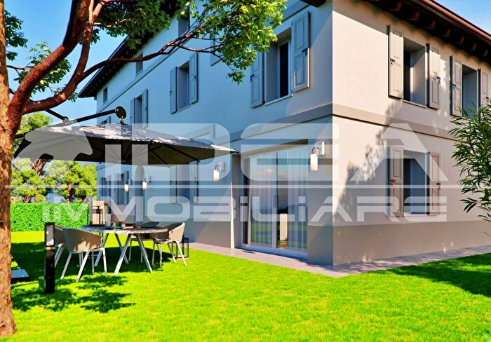 Casa con 5 locali in vendita in Strada Corletto Sud Modena, Modena