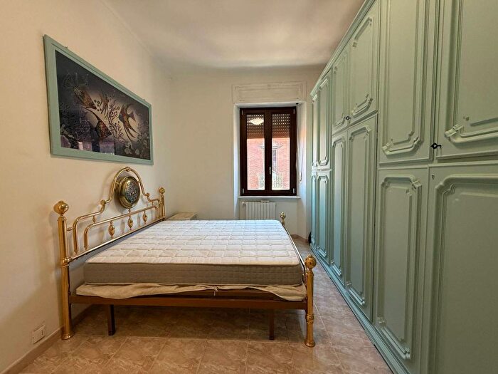 Appartamento trilocale in affitto in Corso Giulio Cesare, Barriera di Milano, Torino