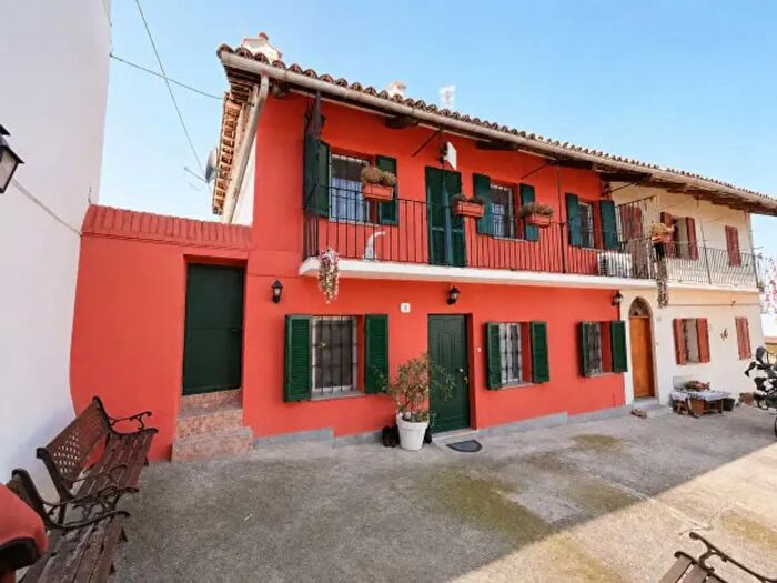 Casa quadrilocale in vendita in Via della Vittoria, Castellinaldo