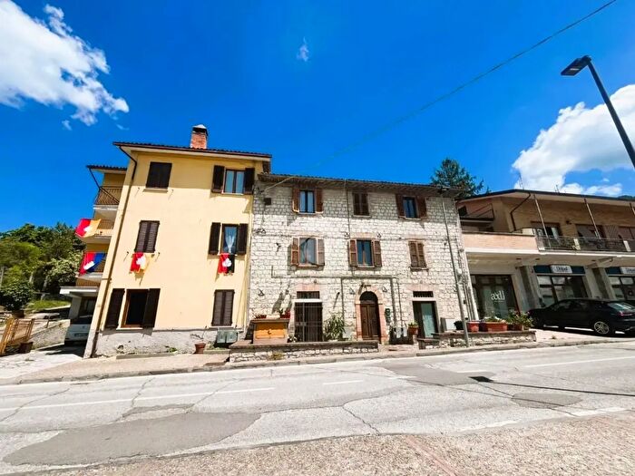 Appartamento trilocale in vendita in San Secondo, Gubbio
