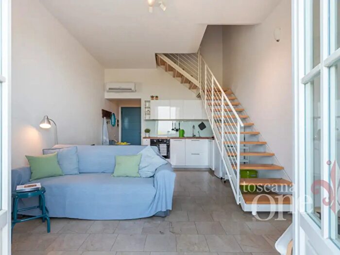 Appartamento quadrilocale in vendita in Viale del Tirreno, Pisa