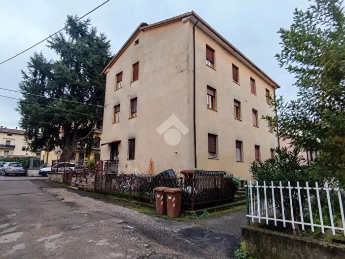 Appartamento trilocale in vendita in Via Celestino, Citta Di Castello
