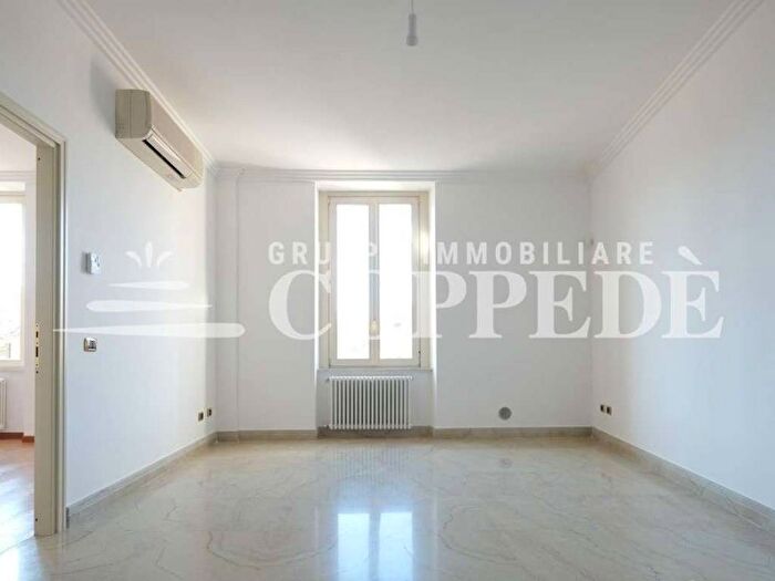 Appartamento bilocale in affitto in via FRANCESCO CRISPI, Spagna, Roma