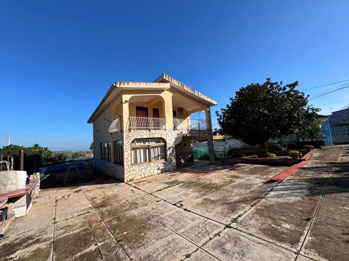 Casa con 5 locali in vendita in Via Berlinguer, Carini