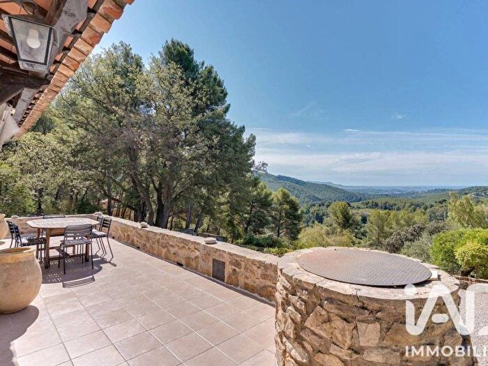 Casa quadrilocale in vendita in La Cadièred'Azur