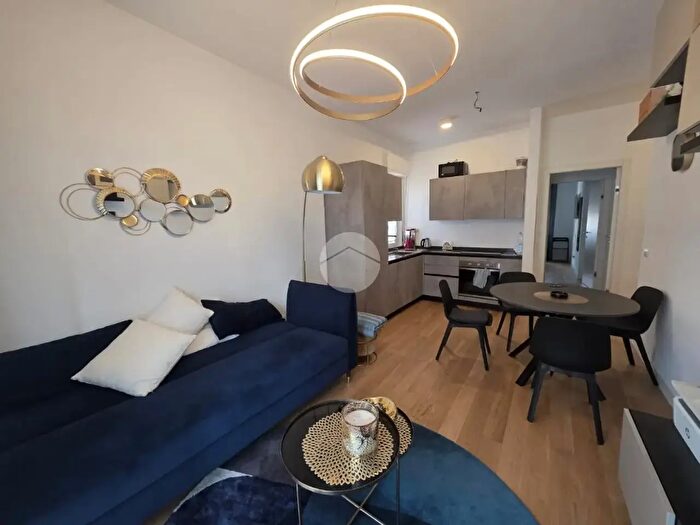 Appartamento trilocale in vendita in Via Marco dAgrate, Milano