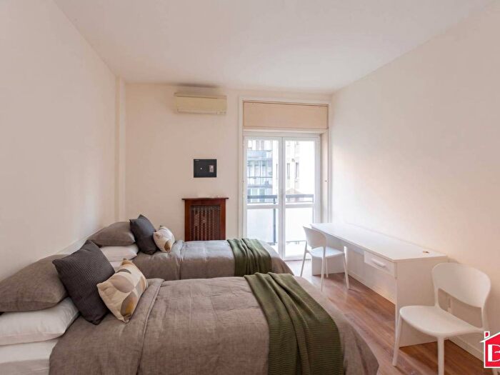 Appartamento trilocale in affitto in Viale Campania, Plebisciti Susa, Milano
