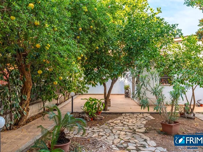 Appartamento trilocale in vendita in Via Grazia Deledda, Olbia