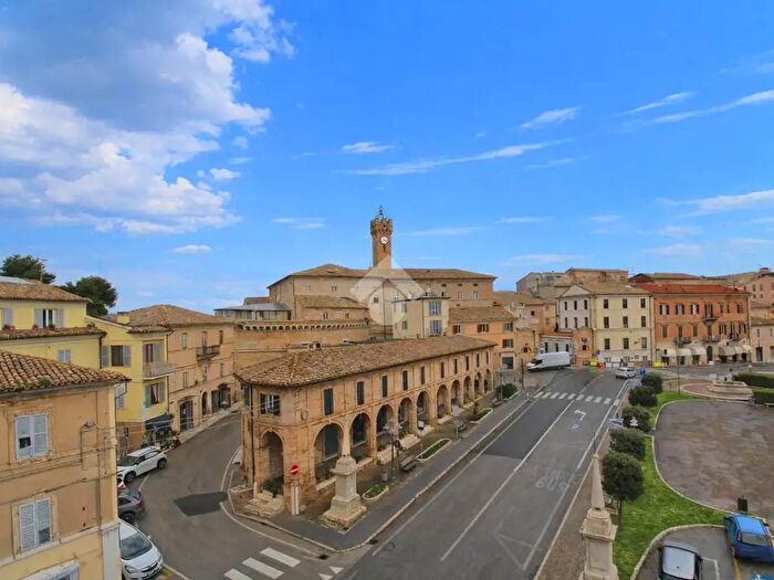 Appartamento bilocale in vendita in Via Fratelli Brancondi, Loreto