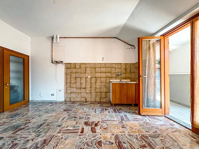 Appartamento monolocale in vendita in Via Alto Vergante, Brovello Carpugnino