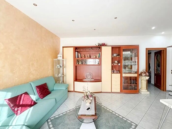 Appartamento con 5 locali in vendita in Ponsacco