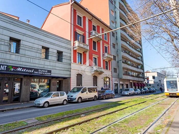 Appartamento bilocale in vendita in Viale Certosa, Milano