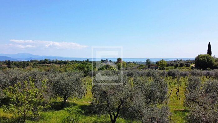 Appartamento quadrilocale in vendita in Via Panoramica Snc, Puegnago Sul Garda