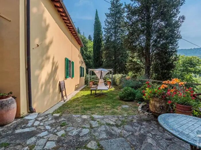 Casa con 6 locali in vendita in Via di Valle, Pontassieve