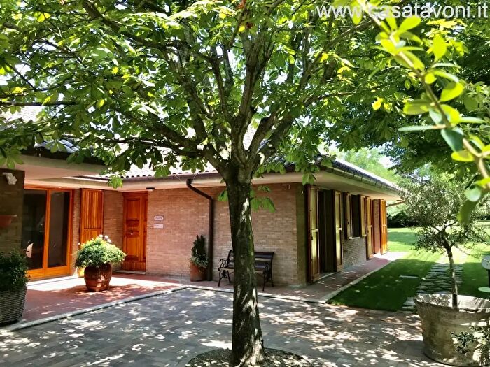 Casa con 7 locali in affitto in Via Barcaglione, Ancona
